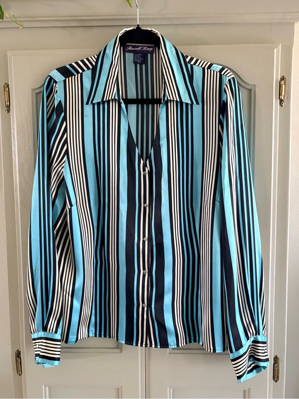 Vintage RUSSELL KEMP 100% Silk Striped V-neck Blouse |Blue Black White | Size 16